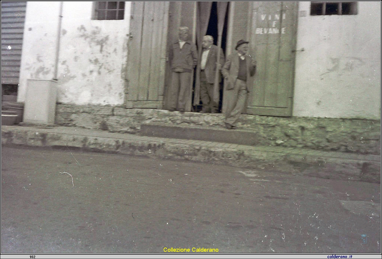 Eusebio Sebino Iannini, Biagio Matteo Maimone Finucchiu e Raffaele Spagnolo nella cantina di Sebino.jpg