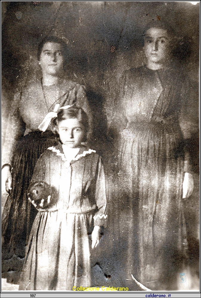 Le sorelle Brando Francesca 1907, Fortuna 1910 e Rosa 1918.jpeg