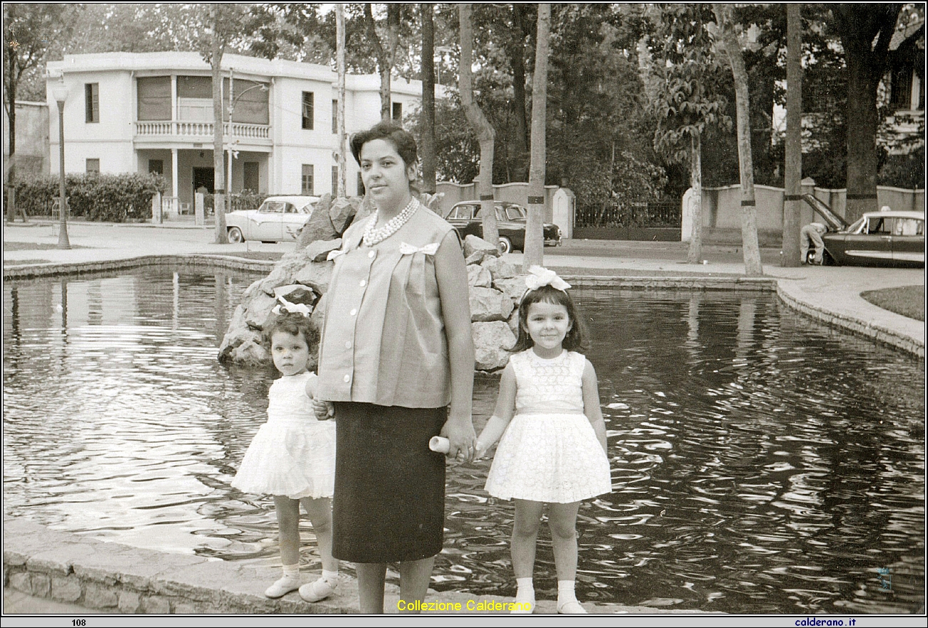 Maria Colavolpe con Patricia y Esmeralda Limongi.jpeg
