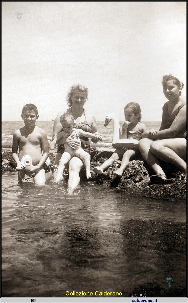 Carmen, Graziana, Rossana Limongi y Maria Colavolpe 100.jpeg