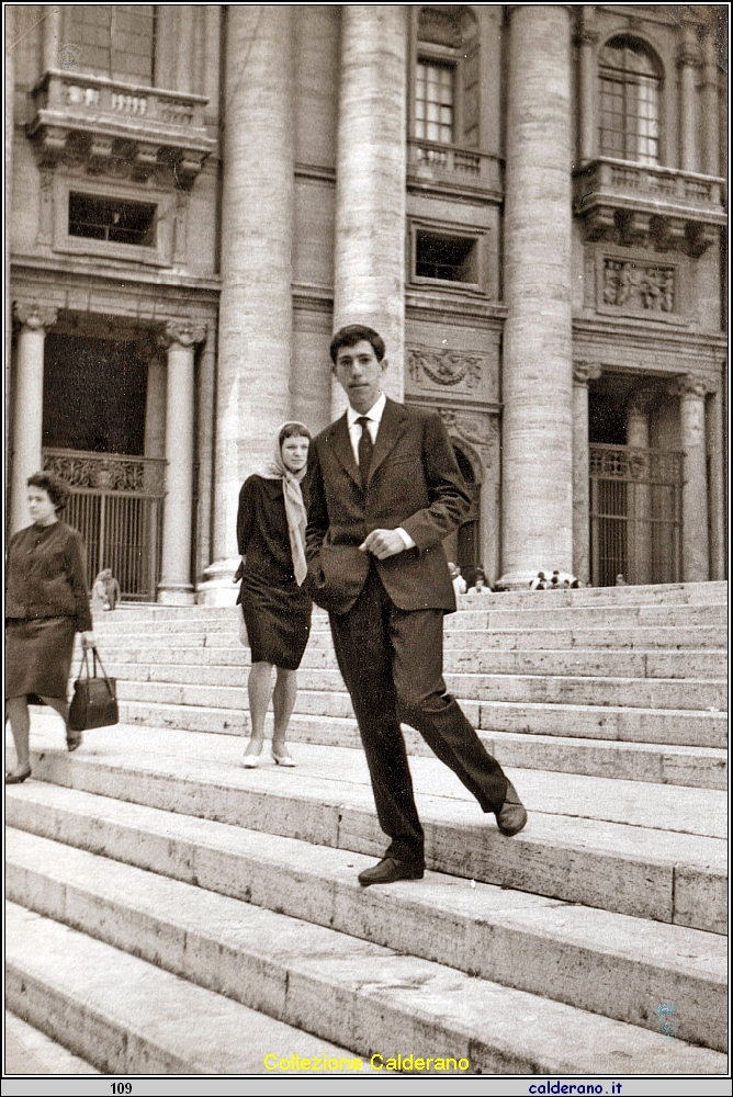 Ciccillo Colavolpe sulla scalinata di San Pietro.jpeg