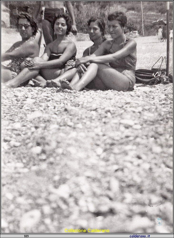 Italia Calderano, Silvana e Liliana Colavolpe e Maristella Cotilli.jpeg