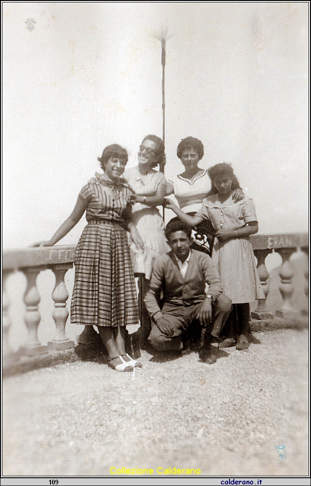 Liliana Colavolpe e Italia, Emilia, Marirosa e Biasino Calderano.jpeg