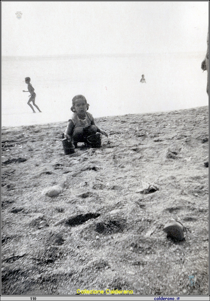 Rossana Limongi sulla spiaggia al Porto.jpg