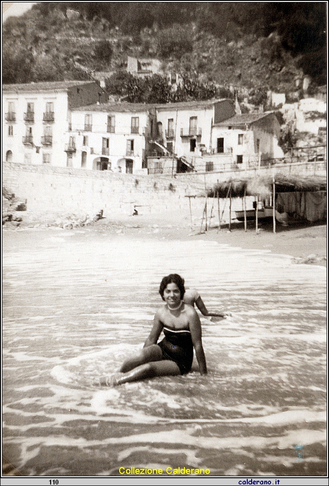 Silvana Colavolpe sulla spiaggia del Porto.jpeg