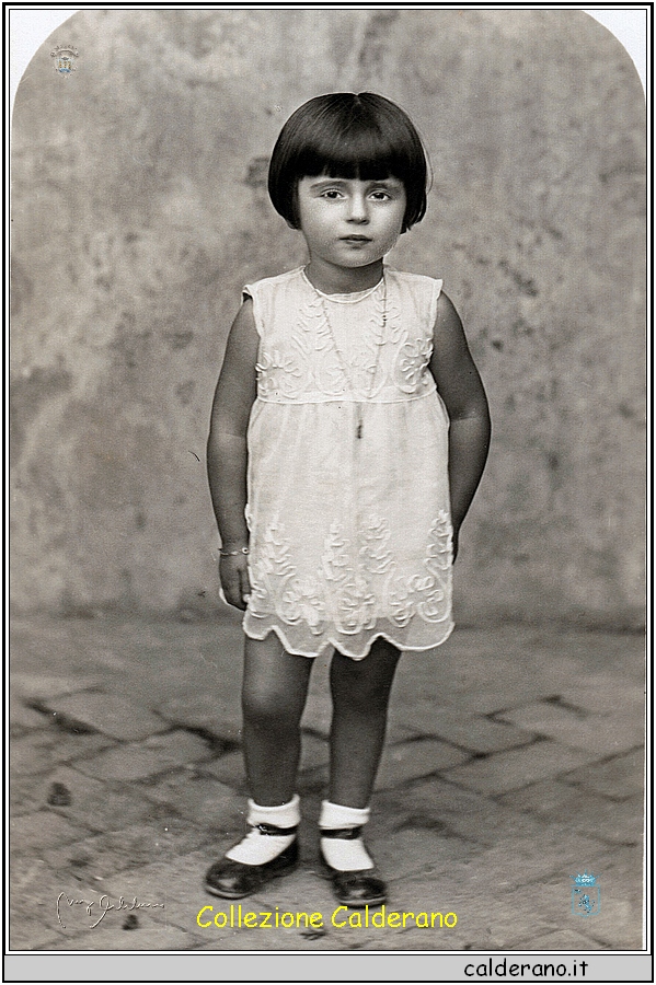 Bambina elegante.jpeg