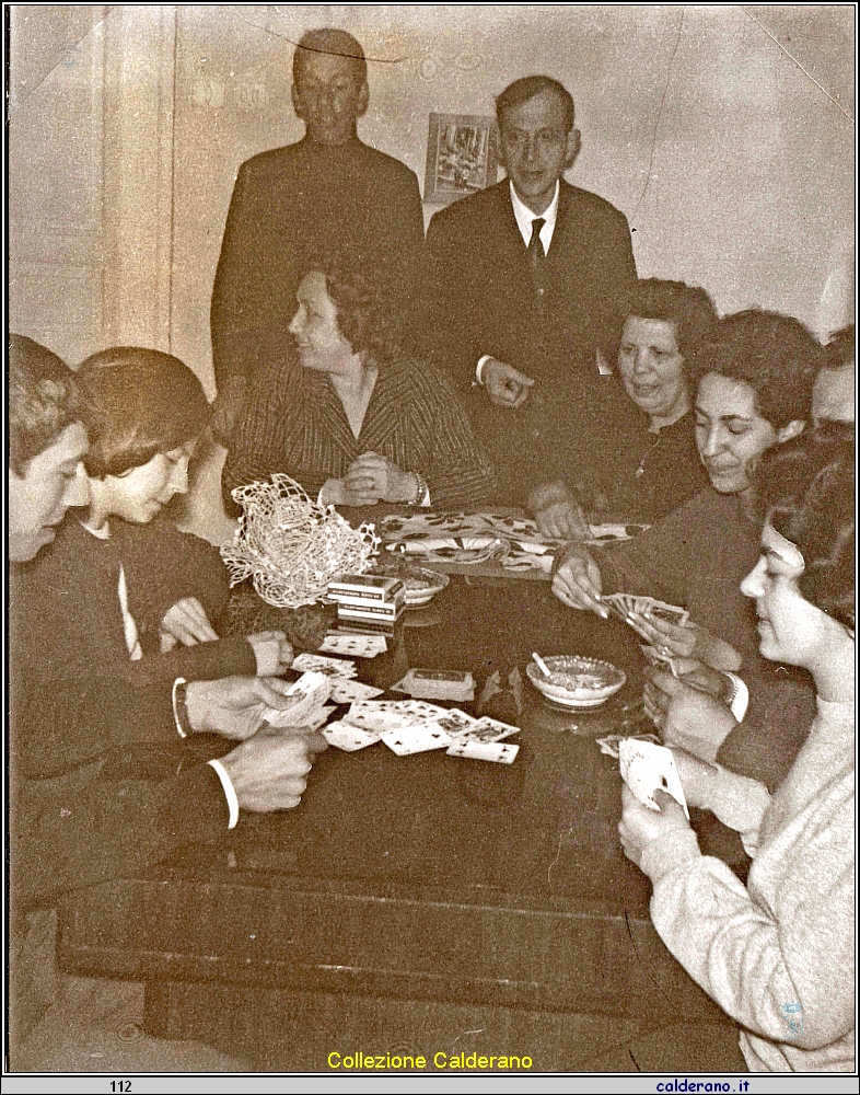 In casa Colavolpe giocando a scala quaranta.jpg