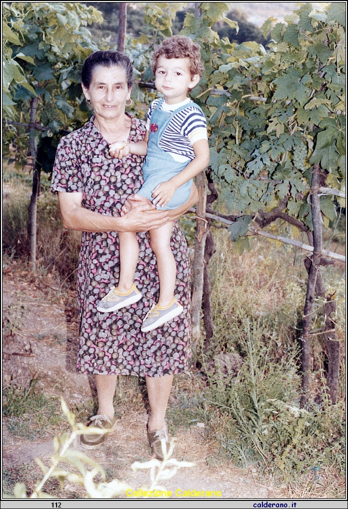 Nonna Rosa Brando e il Nipote.jpeg