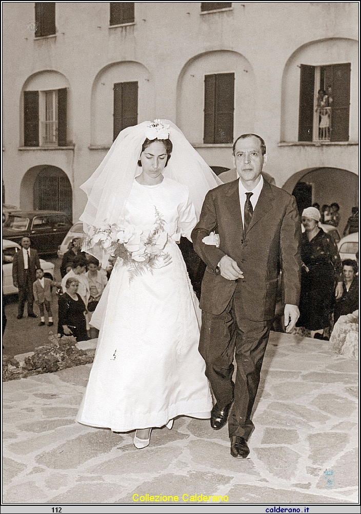 Sposa Franca Colavolpe con il padre Vincenzo.jpeg