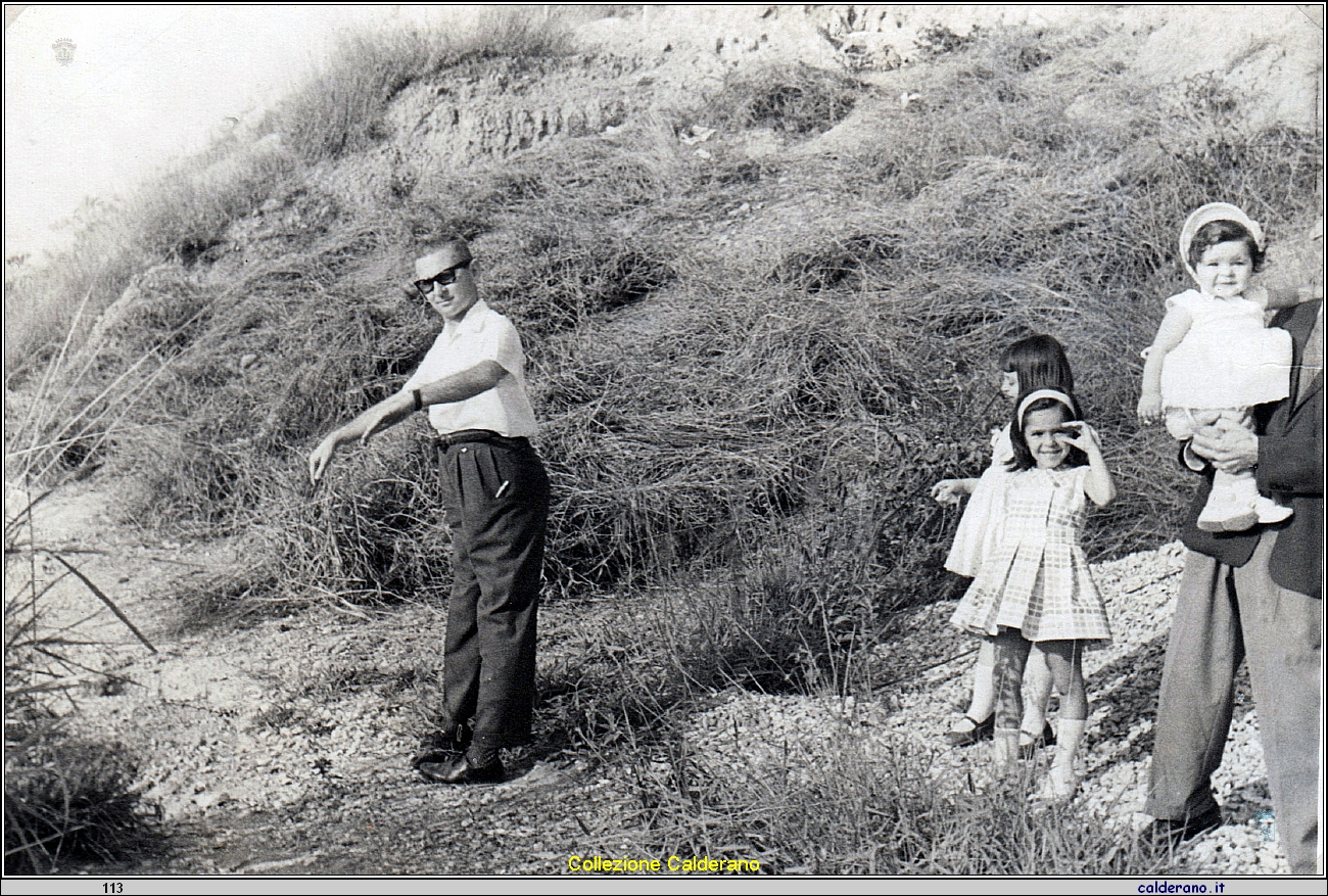 Domingo, Rosmide, Rossana, Esmeralda, nonno Juan Limongi.jpeg