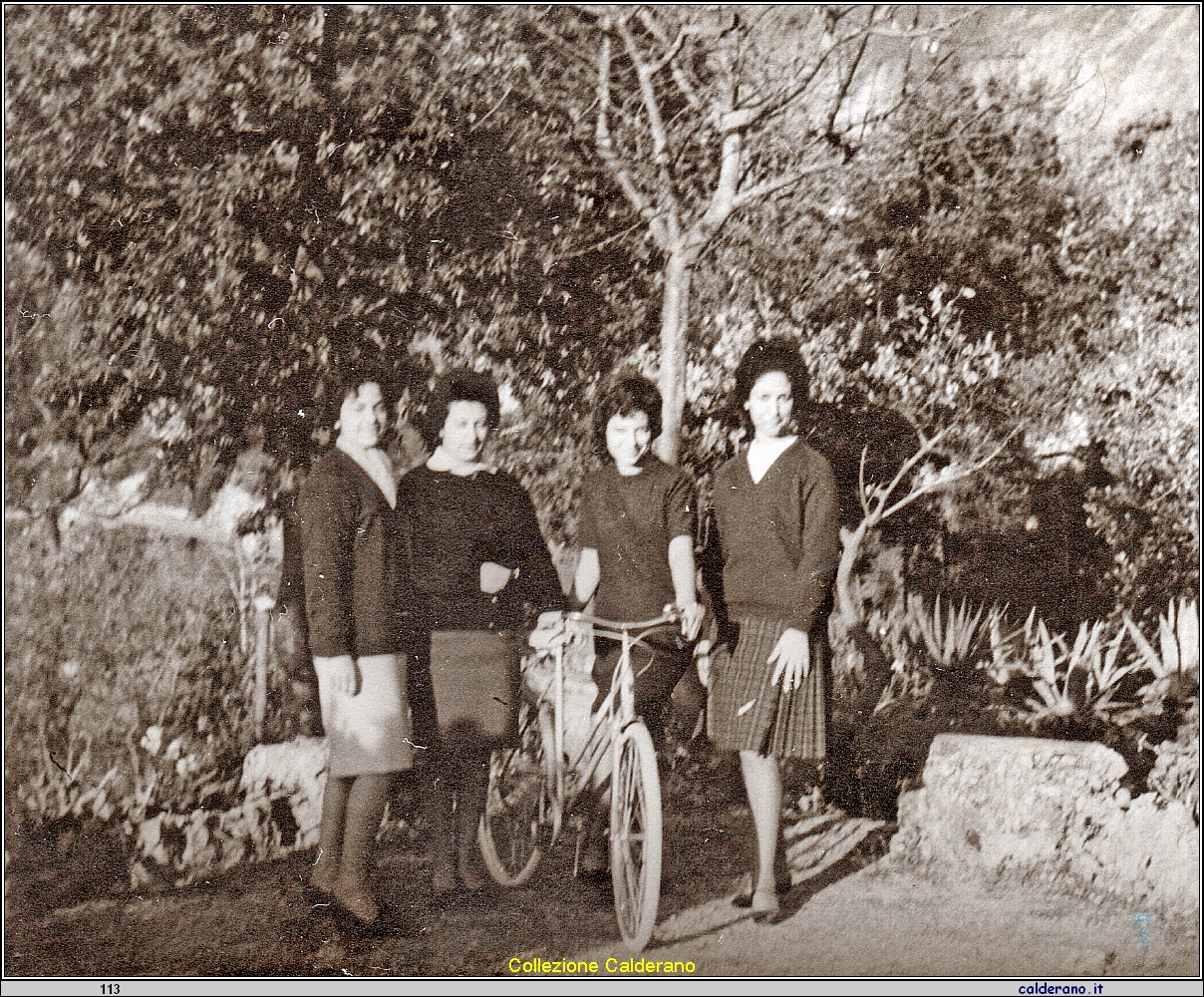 Silvana Colavolpe, Carmelina Mazzeo, Liliana e Franca e Franca Colavolpe .jpeg