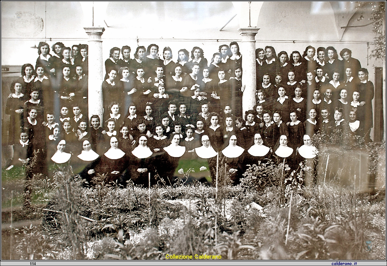 Collegiali dell'Istituto De Pino.JPG