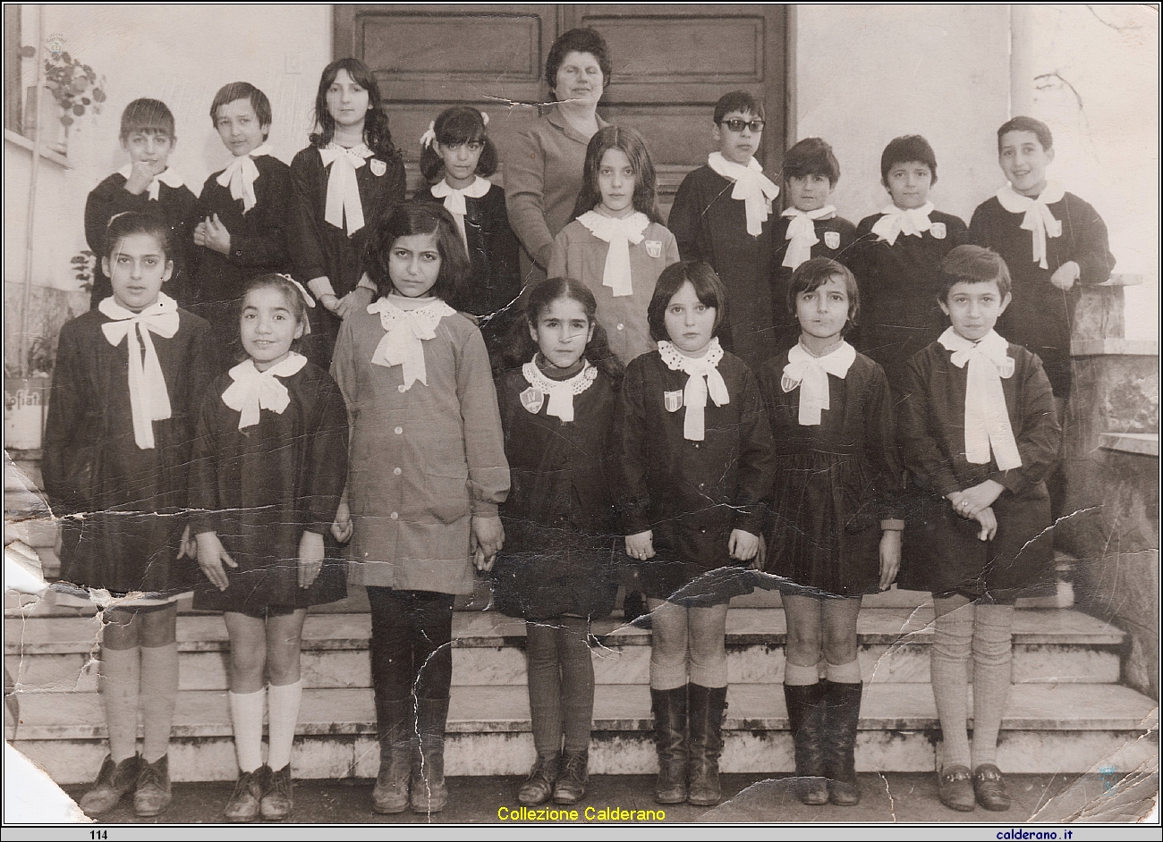 Quarta Elementare con la Maestra Adea Lopa Romeo Di Lascio.jpeg