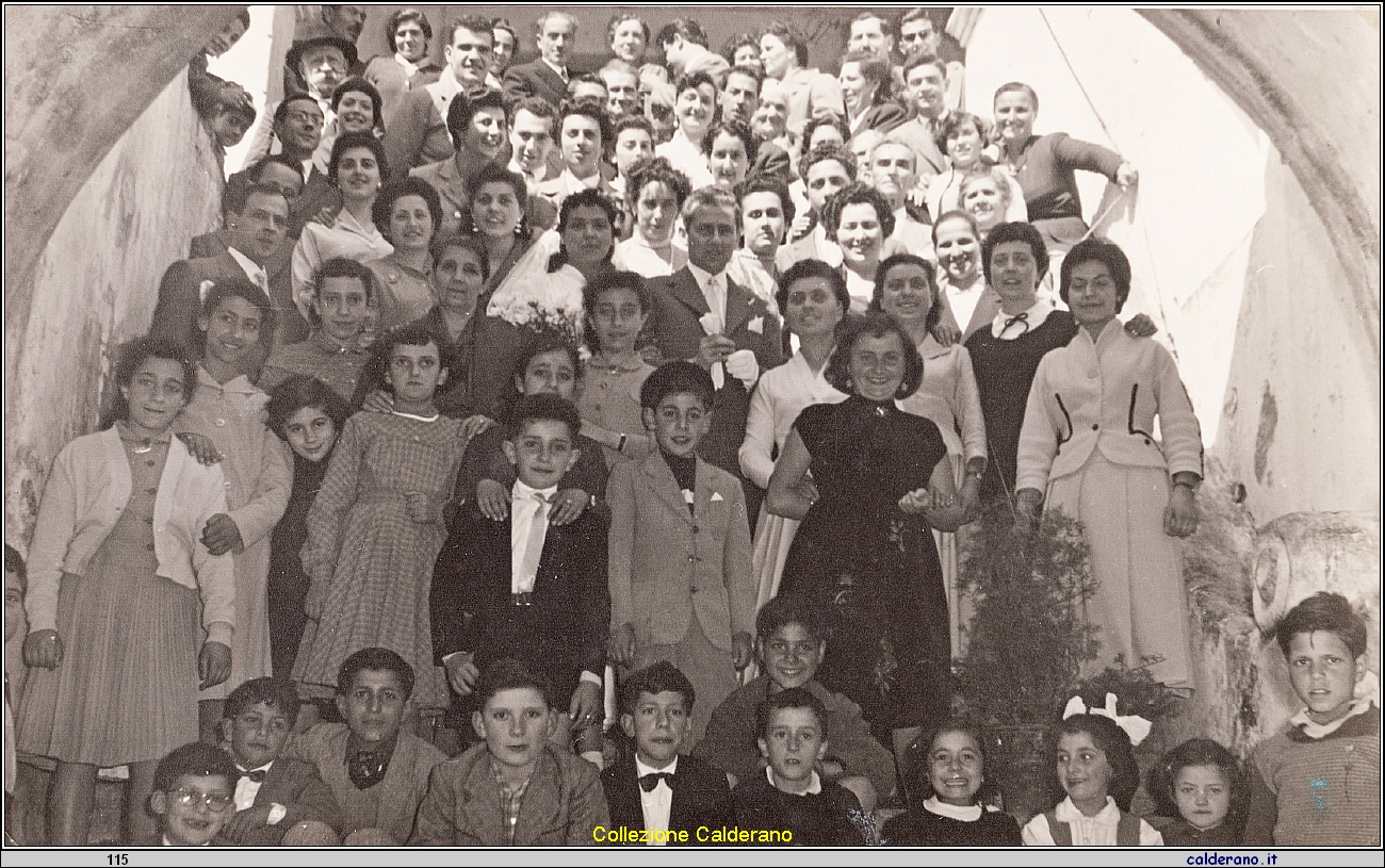 Gli invitati al matrimonio di Maria Colavolpe e Domingo Limongi 28-04-1956.jpeg