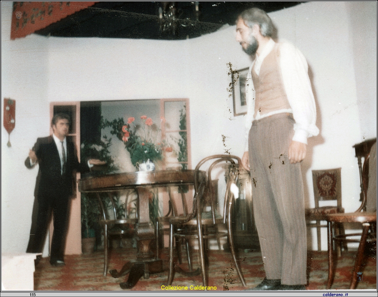 Polaroid con Ciccillo Gambardella e Ciccillo Colavolpe al teatro.jpeg