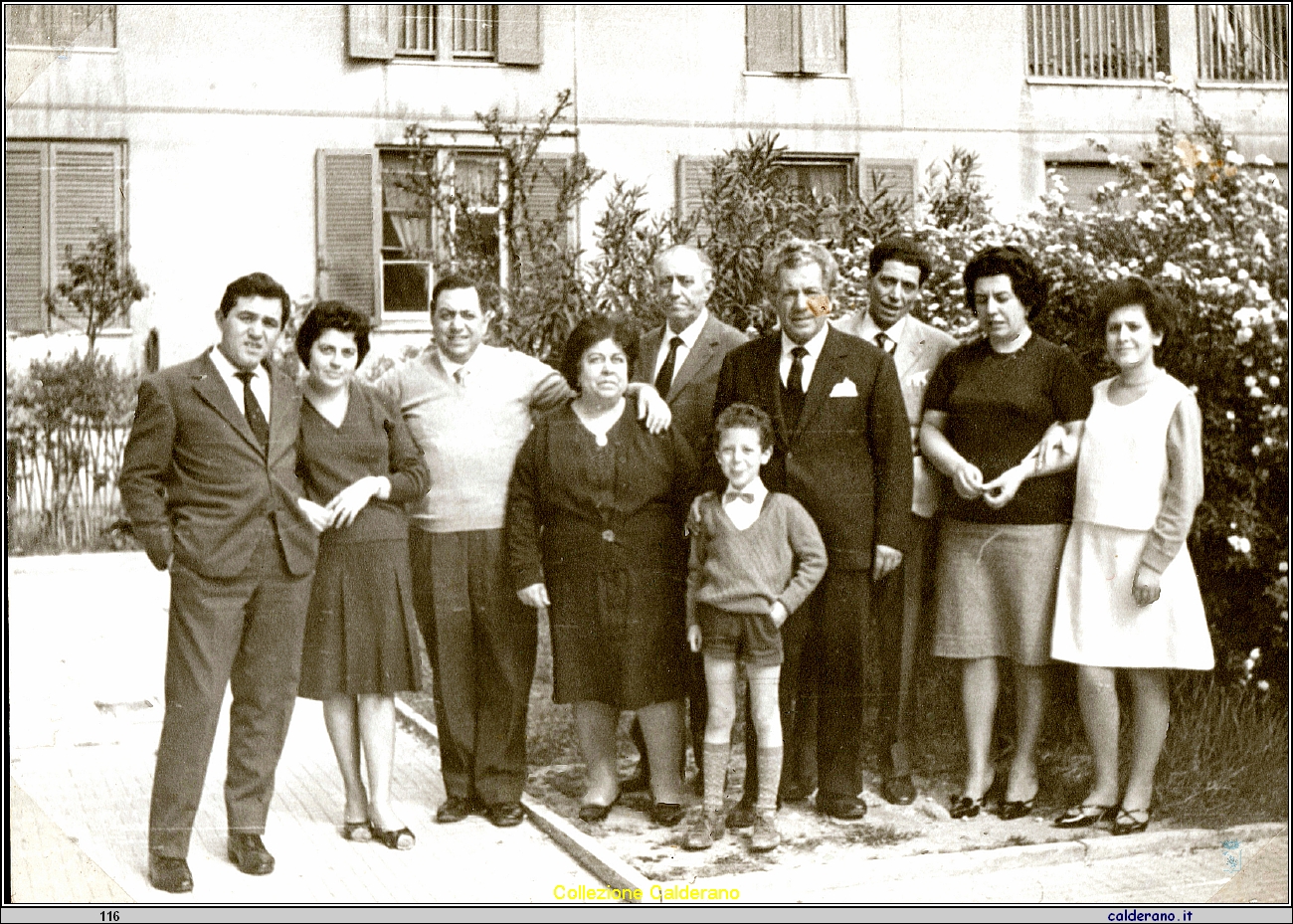 Le famiglie di Luigi e Alberto Calderano a Roma.jpg