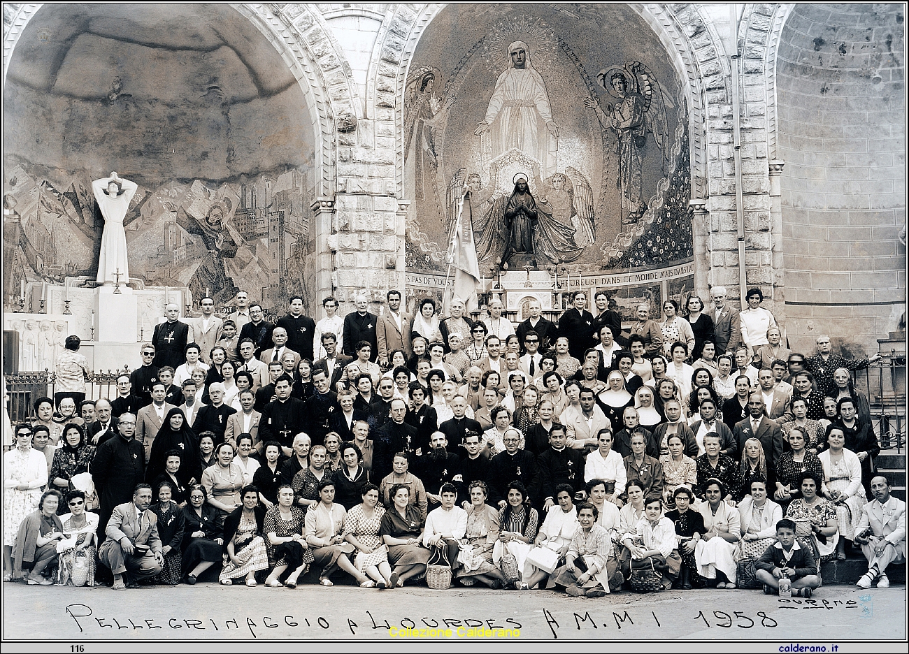 Pellegrinaggio a Lourdes 1958.jpeg