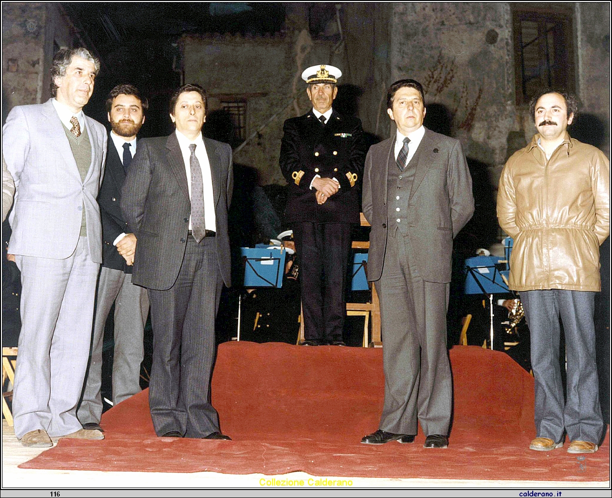 Pietro Limongi, Antonio Manzella, Fernando Sisinni, Il Maestro Vittorio Manente della Banda Musicale della Marina, Biagio Longo e Umberto Avigliano.jpg