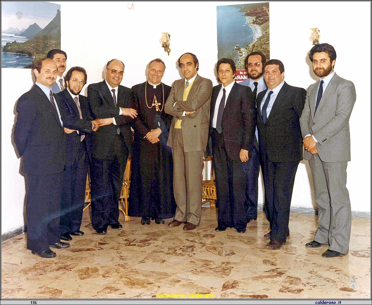 S.E. il Vescovo Gerardo Pierro 1982.jpg