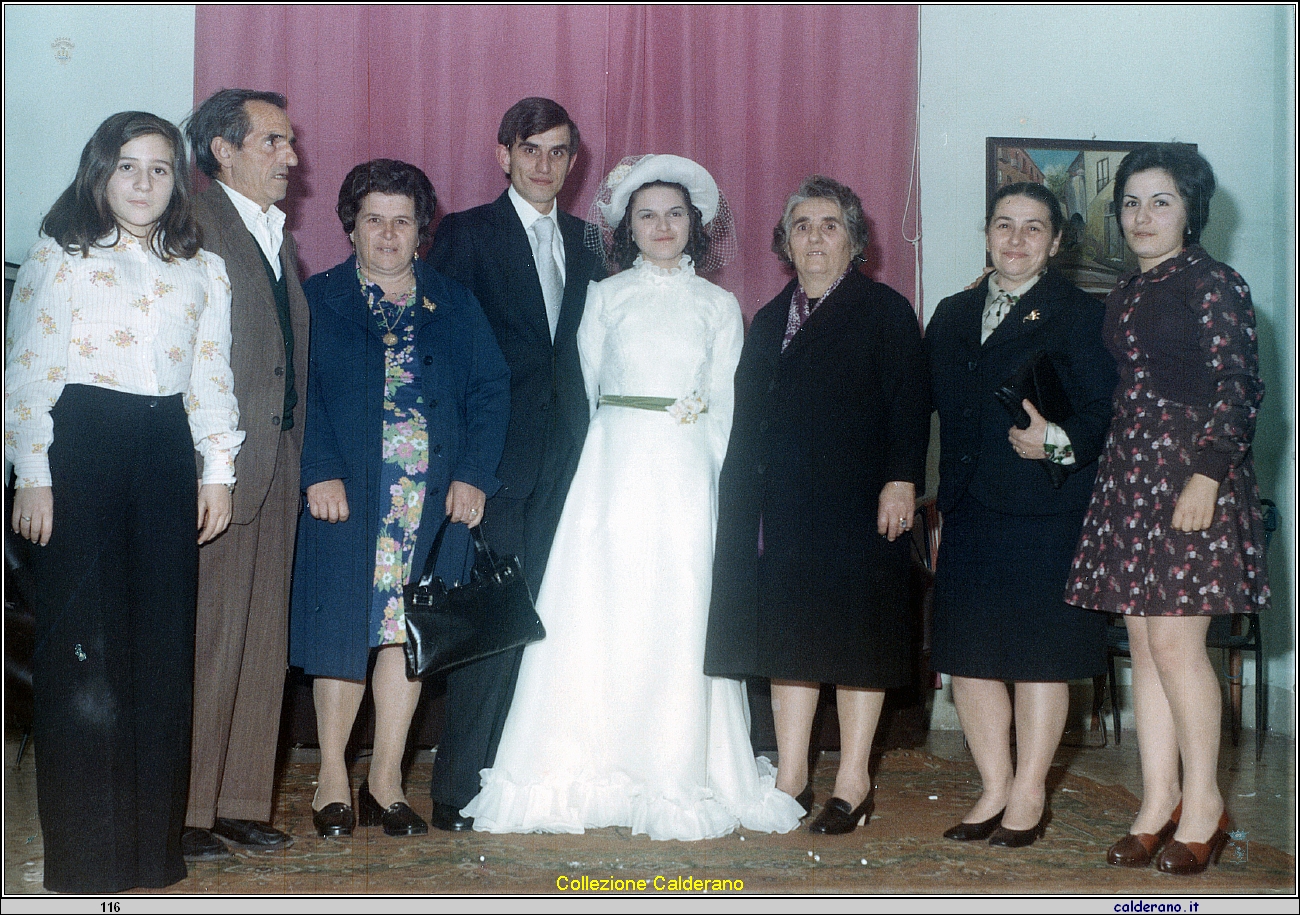 Sposi Ciro Mollica e Mariella Panza  8-2-1975.jpeg