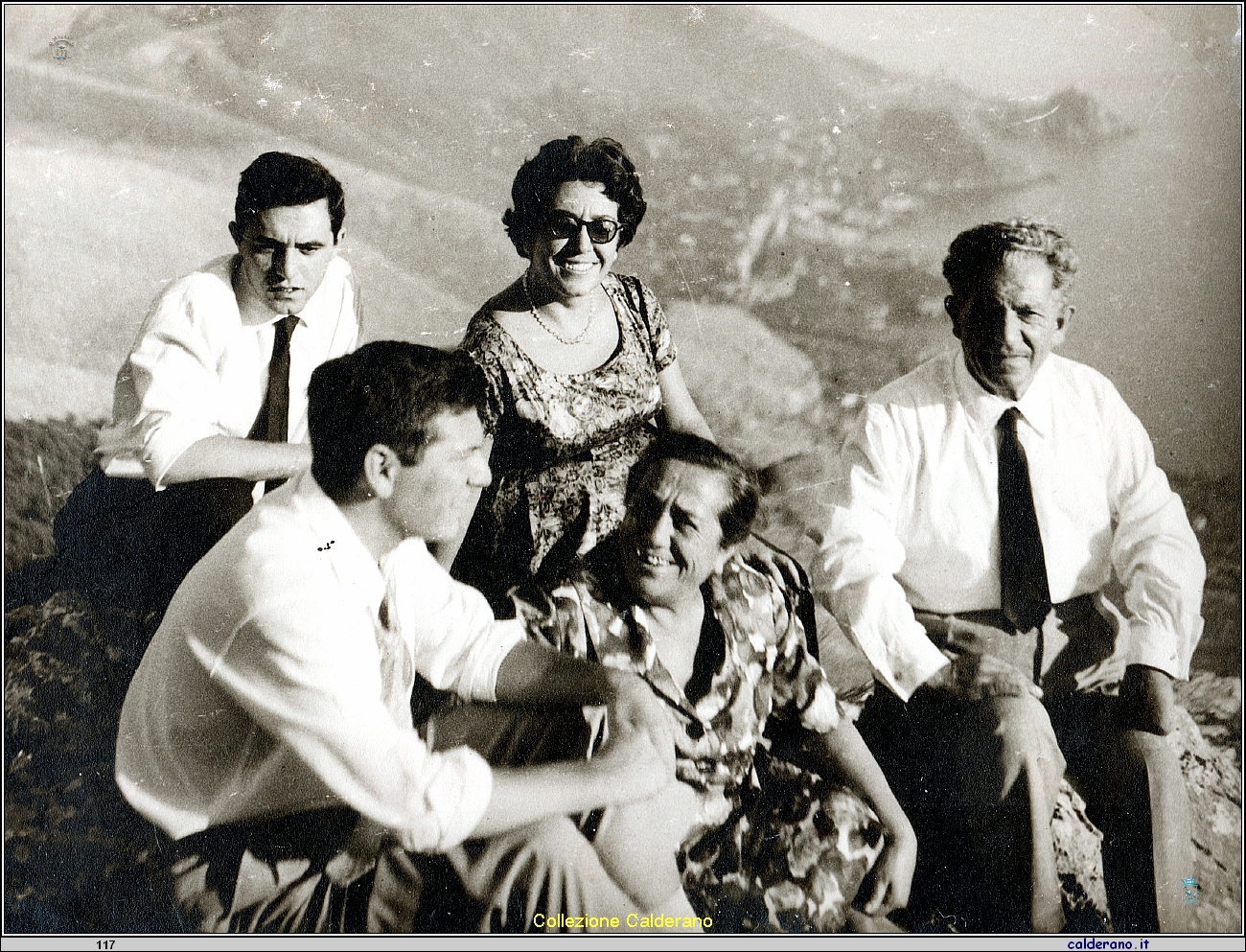 Luigi, Italia, Alberto, Romano e Georgette Calderano al Castello.jpeg