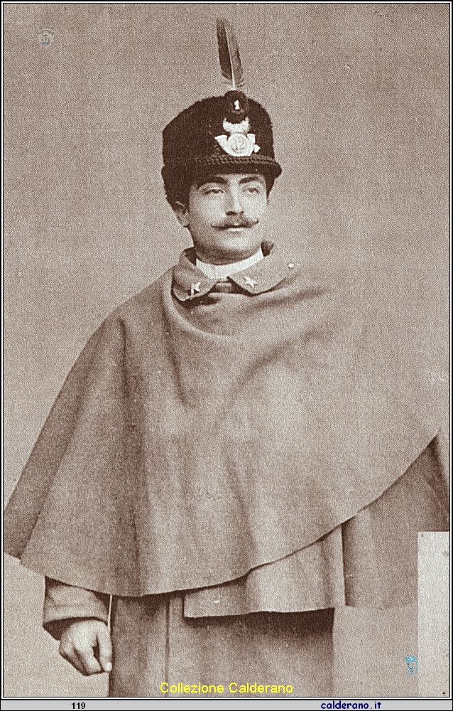 Soldato Marateoto con la penna.jpeg