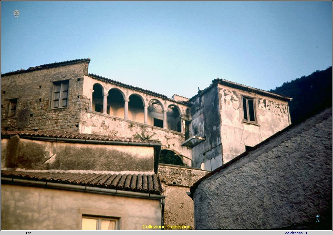 Palazzo De Lieto 1984.jpg