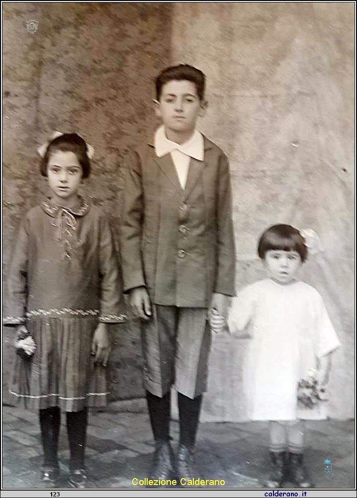Francesca, Michele e Carmela Brando 1927.jpg