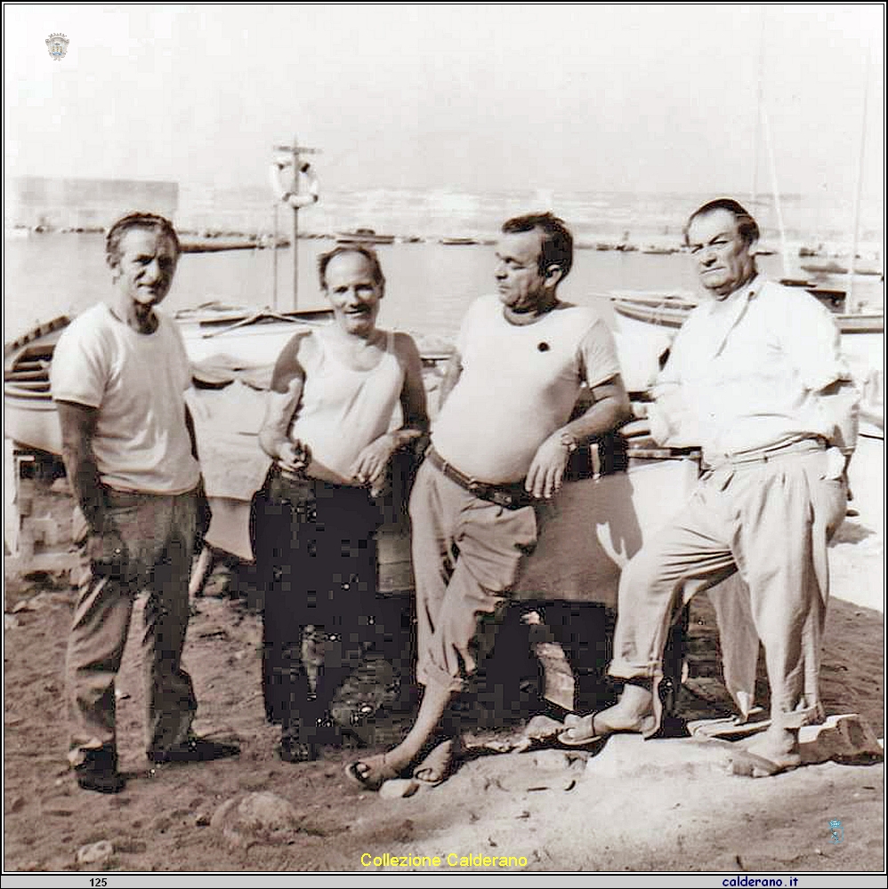 Possidente Antonio nDoniu 'u Scaliotu, Gerardo Zaccaro Cilarduzzu, 'u guagnunu  Beniamino Zaccaro e Biagio Zaccaro Biasi 'u pacciu.jpg