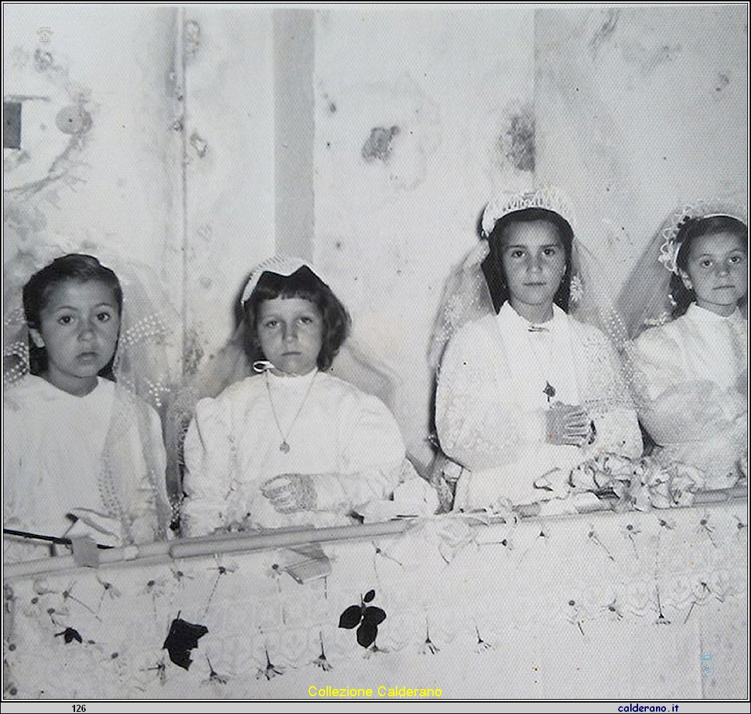 Prima Comunione di Dora, Pina, Felicetta e Giuseppina.jpg