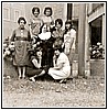 Le ragazze e la monaca.jpg