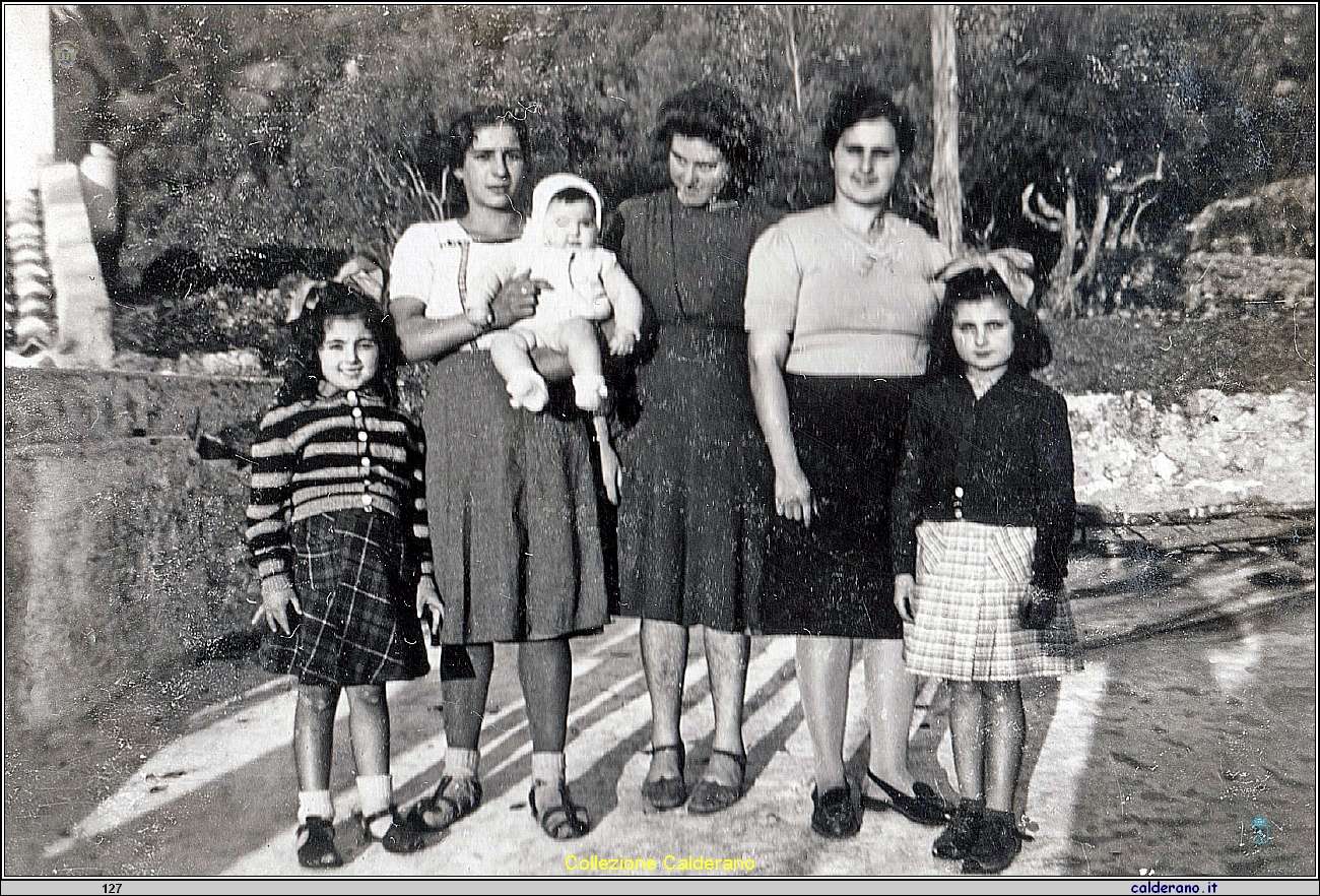 Da un album di una famiglia di Maratea A 33aa.jpg