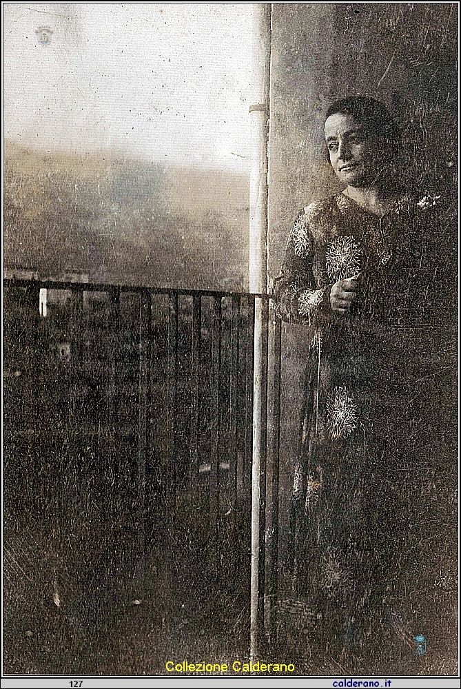 Da un album di una famiglia di Maratea A 34f.jpg