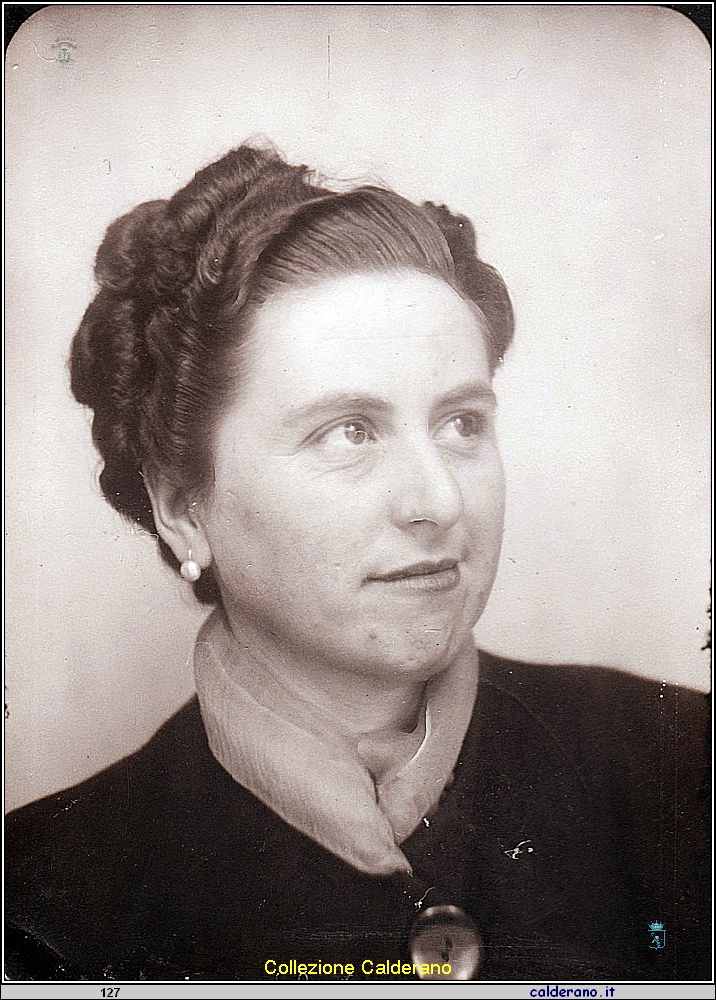 Da un album di una famiglia di Maratea A 36b.jpg