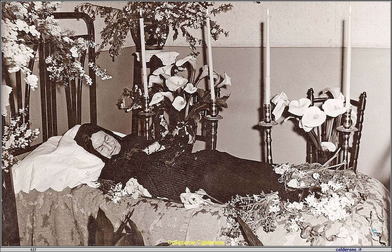 Da un album di una famiglia di Maratea B 17.jpeg