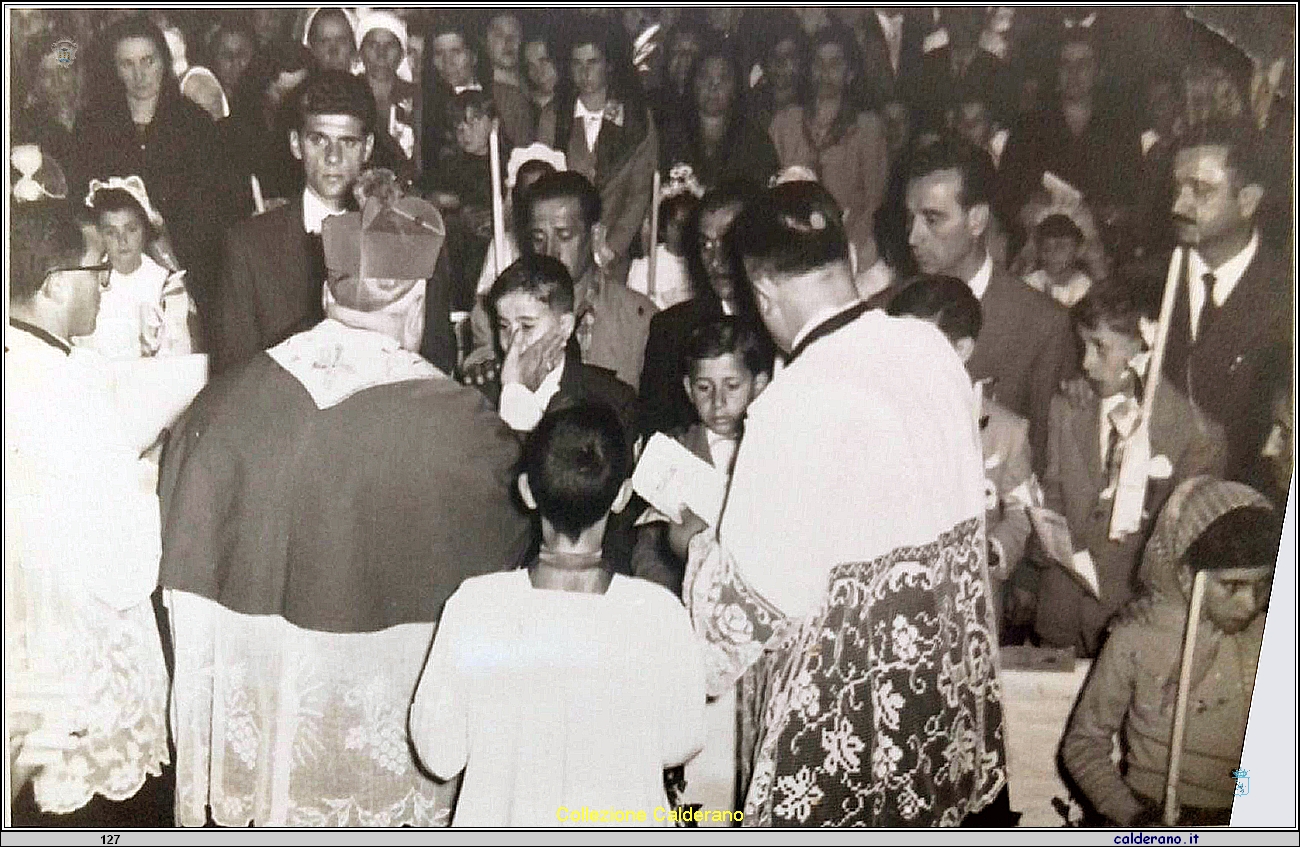 S.E. il Vescovo Federico Pezzullo e le Cresime.JPG