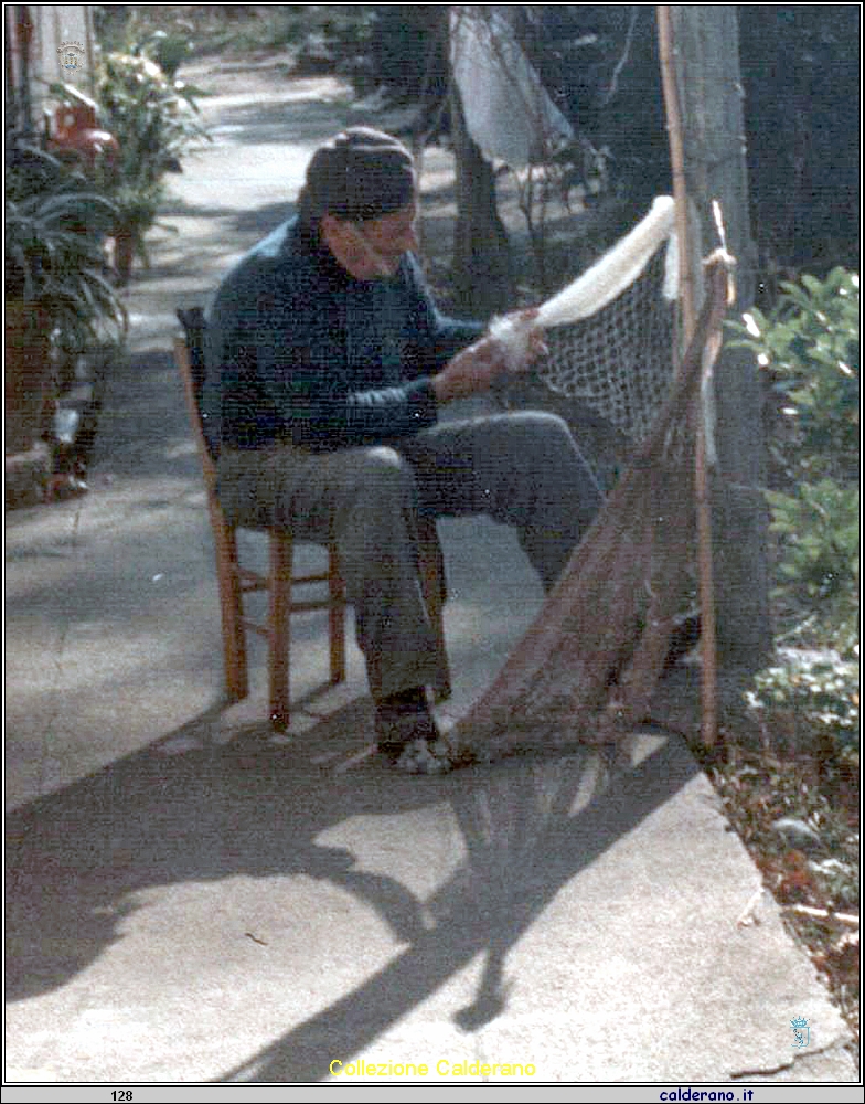 Gerardo Zaccaro Cilarduzzu mentre prepara il rizzacchio.jpg