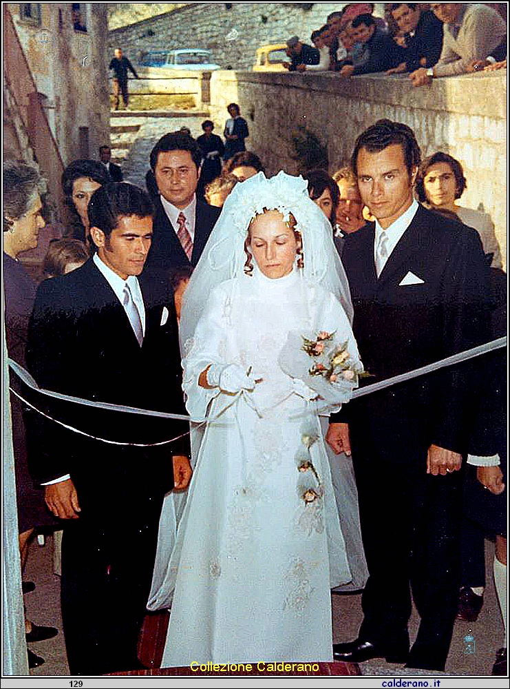 Sposi Pasquale Schettino e Pina Formica 23 ottobre 1971.jpg