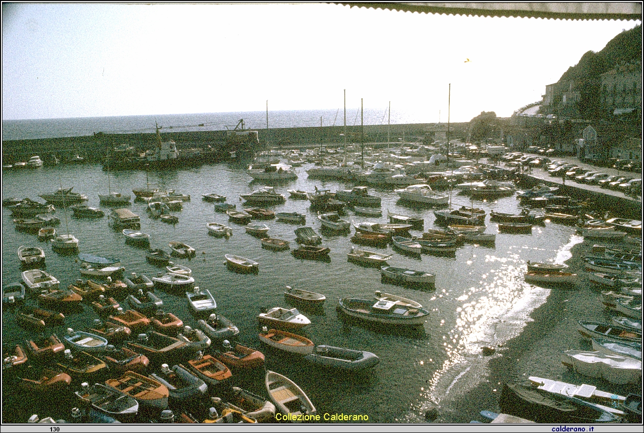 Ormeggio libero al Porto.jpg