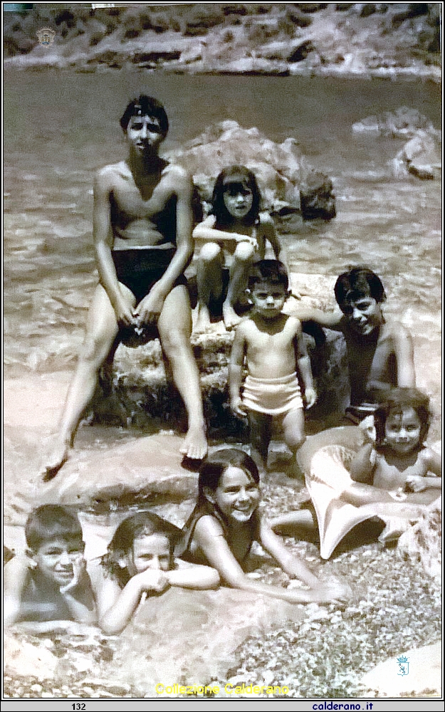 Bambini al mare a Fiumicello.JPG