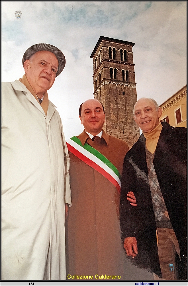 Il Sindaco Cicchetti di Rieti con Iginio Pitotti Calderano e il pugile Paolo Rosi 7-1-2001.jpg