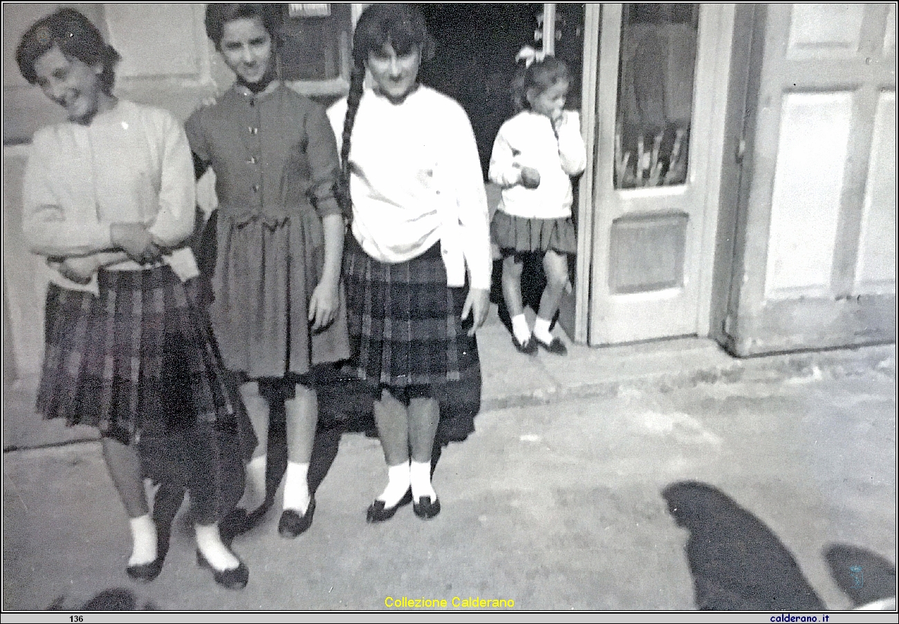 Maria Avigliano, Maria Gambardella e Gina Avigliano.jpg