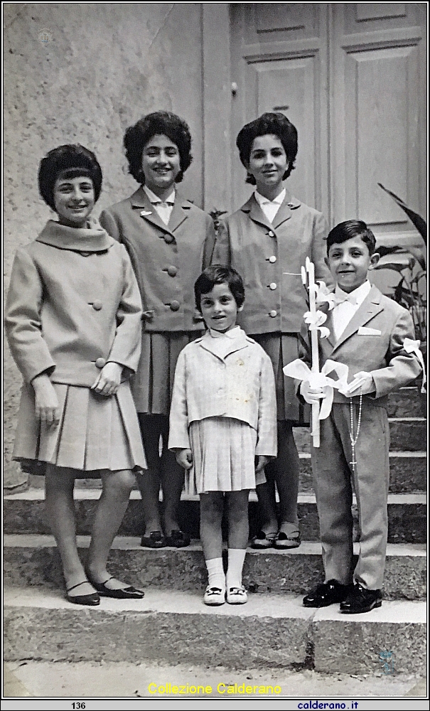 Maria e Gina Avigliano, Maria Gambardella, Carmelina e Umbertino Avigliano.jpg