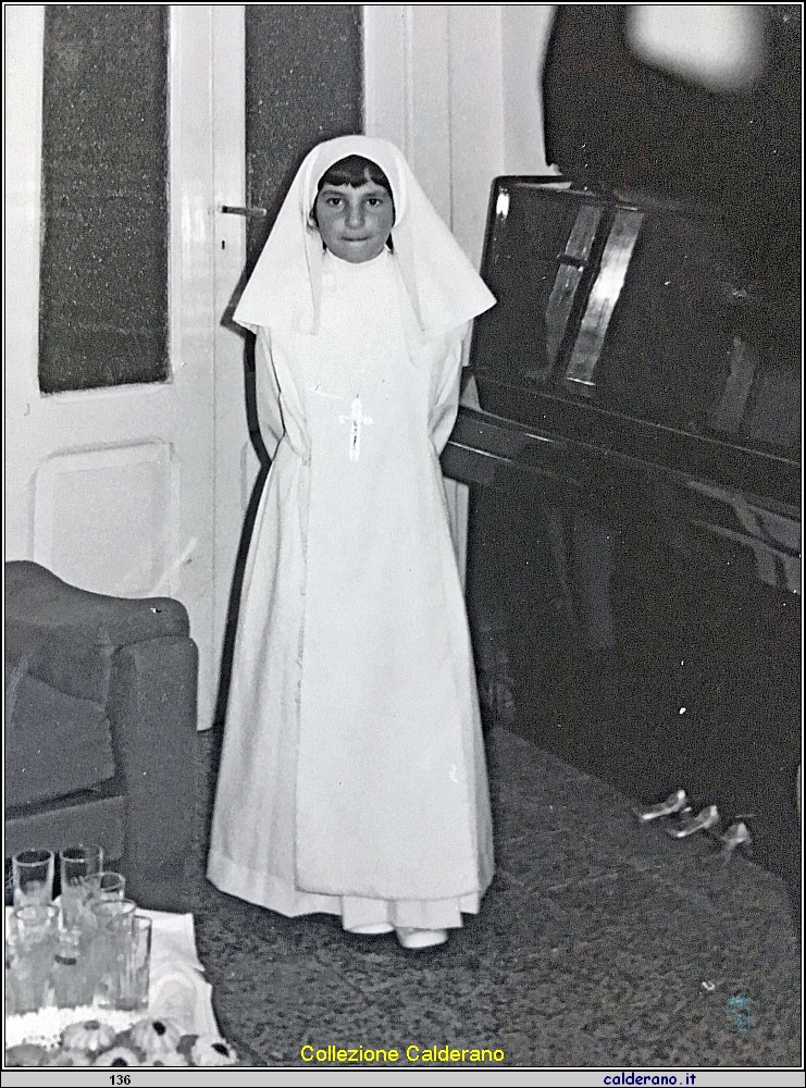 Prima Comunione Beatrice Avigliano 1970.jpg