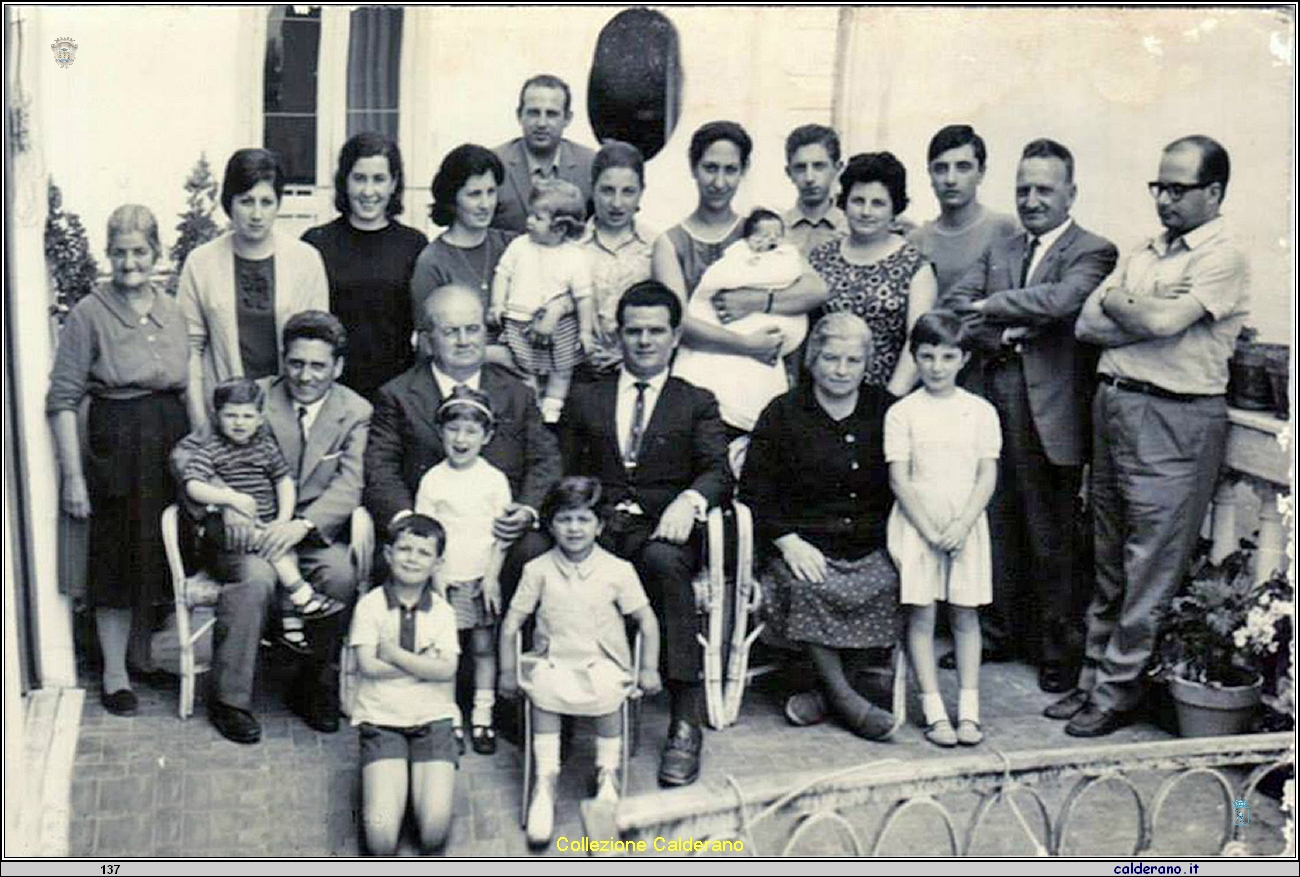 Famiglia Schettino 1968.jpg