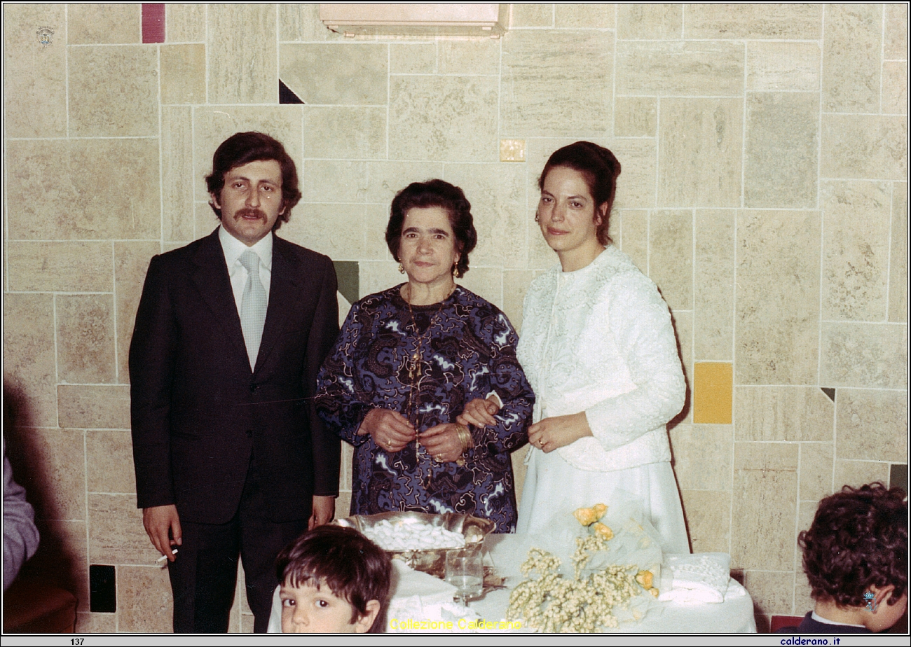 Mia Mamma con Mario e Liliana 9-4-1972.jpeg