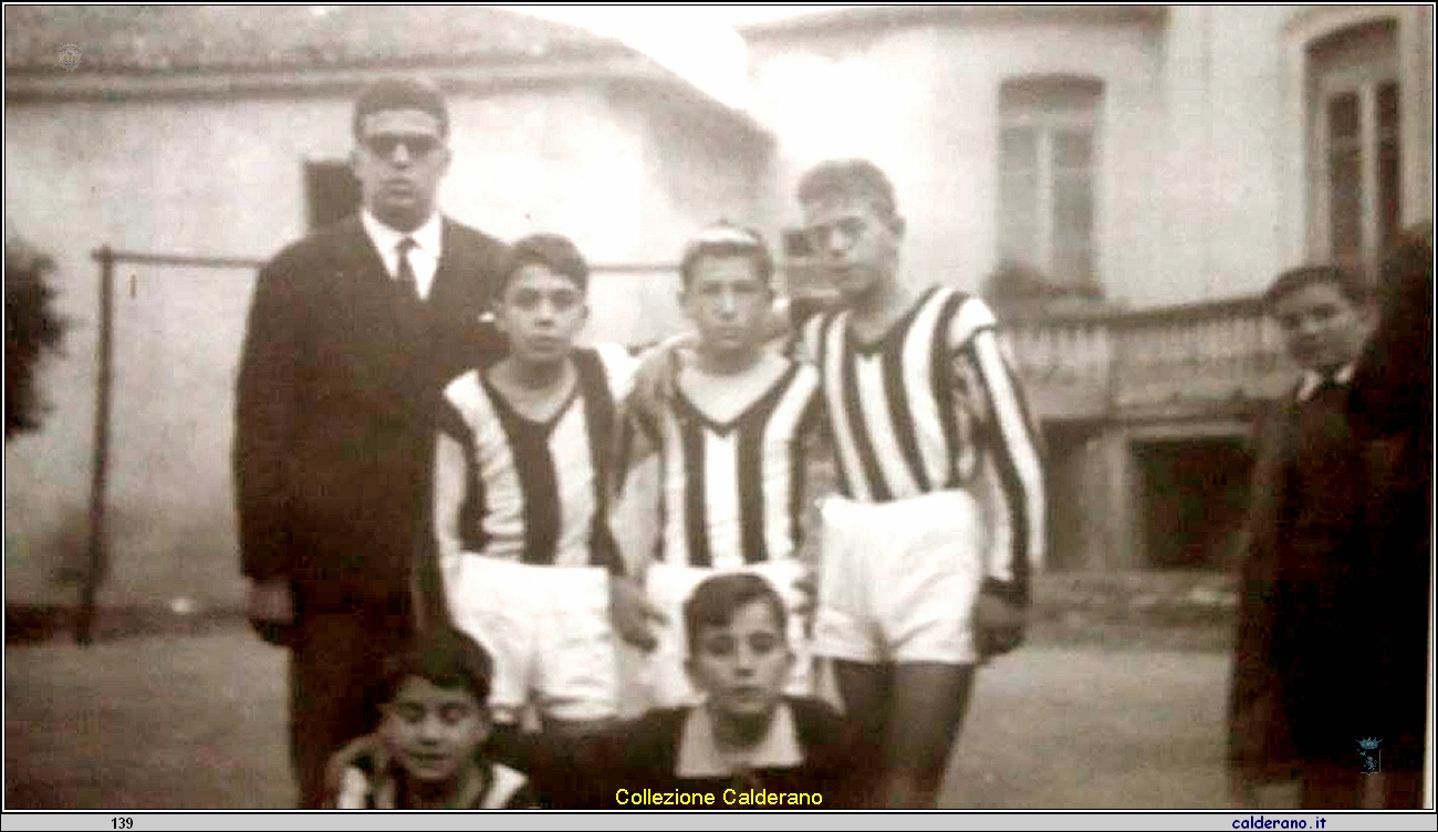 Calcio a 5 con Domenico Limongi Fioravante, Michele D'Alascio, Nicola La Tore, Gianfranco D'Alascio e Angelo Ruffini.jpg