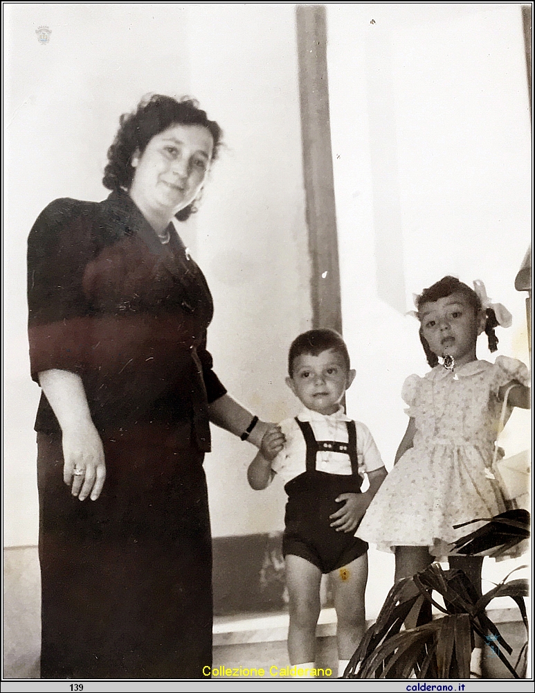Mafalda, Umbertino e Maria Grazia Avigliano.JPG