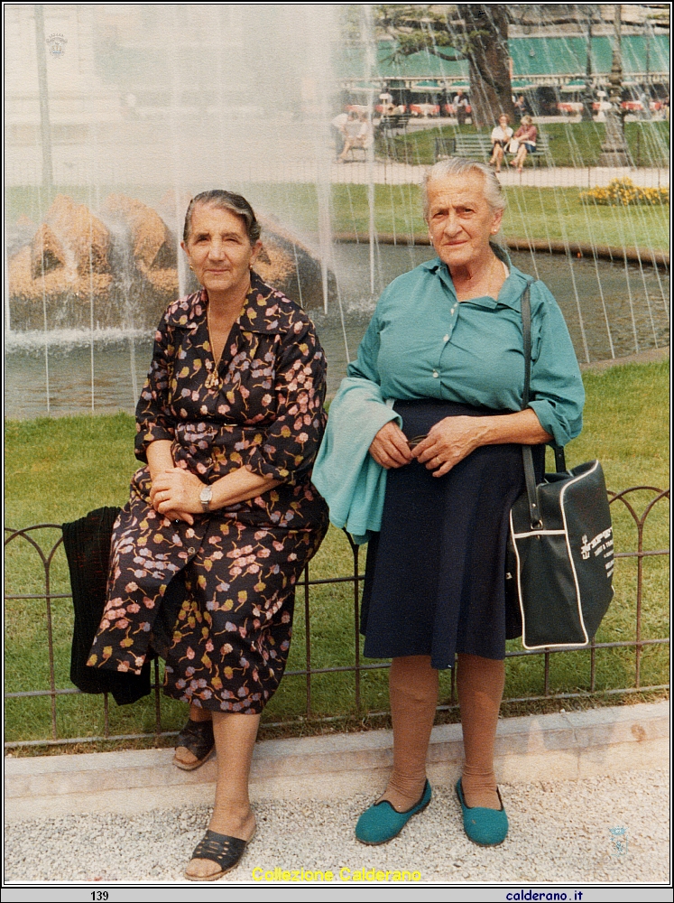 Tetella Liberatore e Giuseppina Fiore 1977.jpeg