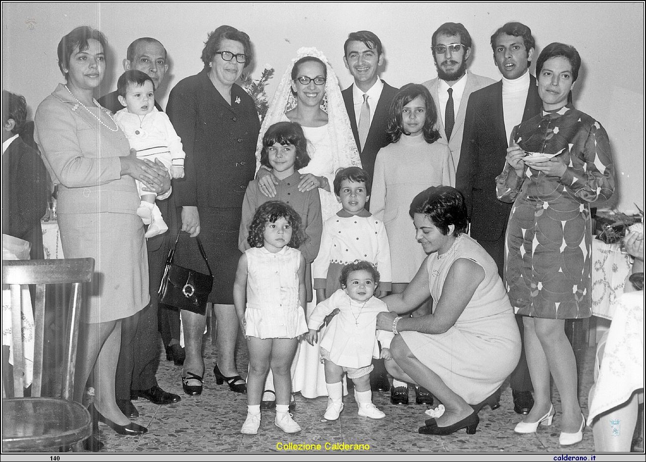 Matrimonio di Eugenio e Maria Emilia - Famiglia Colavolpe con Maria Emilia Calderano ed Eugenio De Rosa 1969.jpg